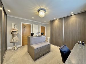 Photo 26- click for photo gallery